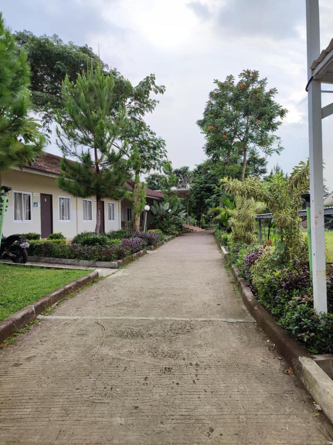 Green Forest Resort Villa Bogor Exterior photo