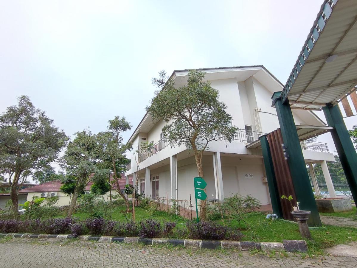 Green Forest Resort Villa Bogor Exterior photo